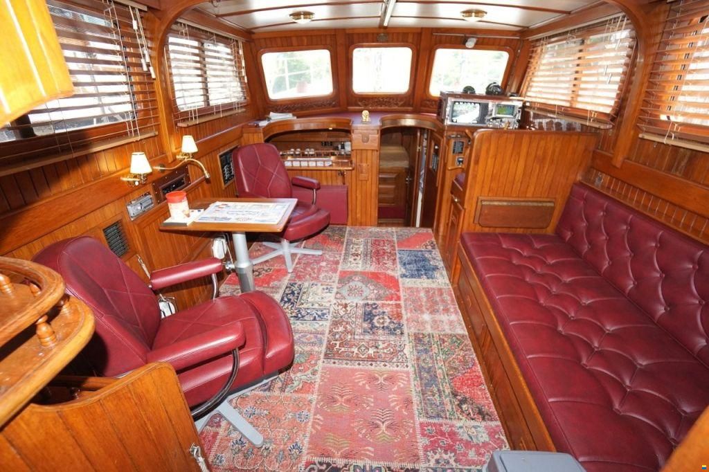 Island Trader 40