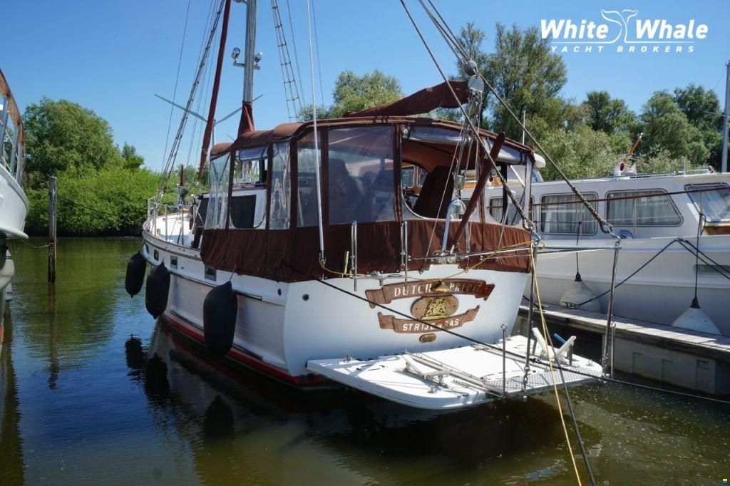 Island Trader 40