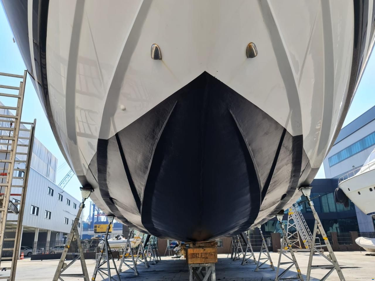 Azimut Leonardo 98
