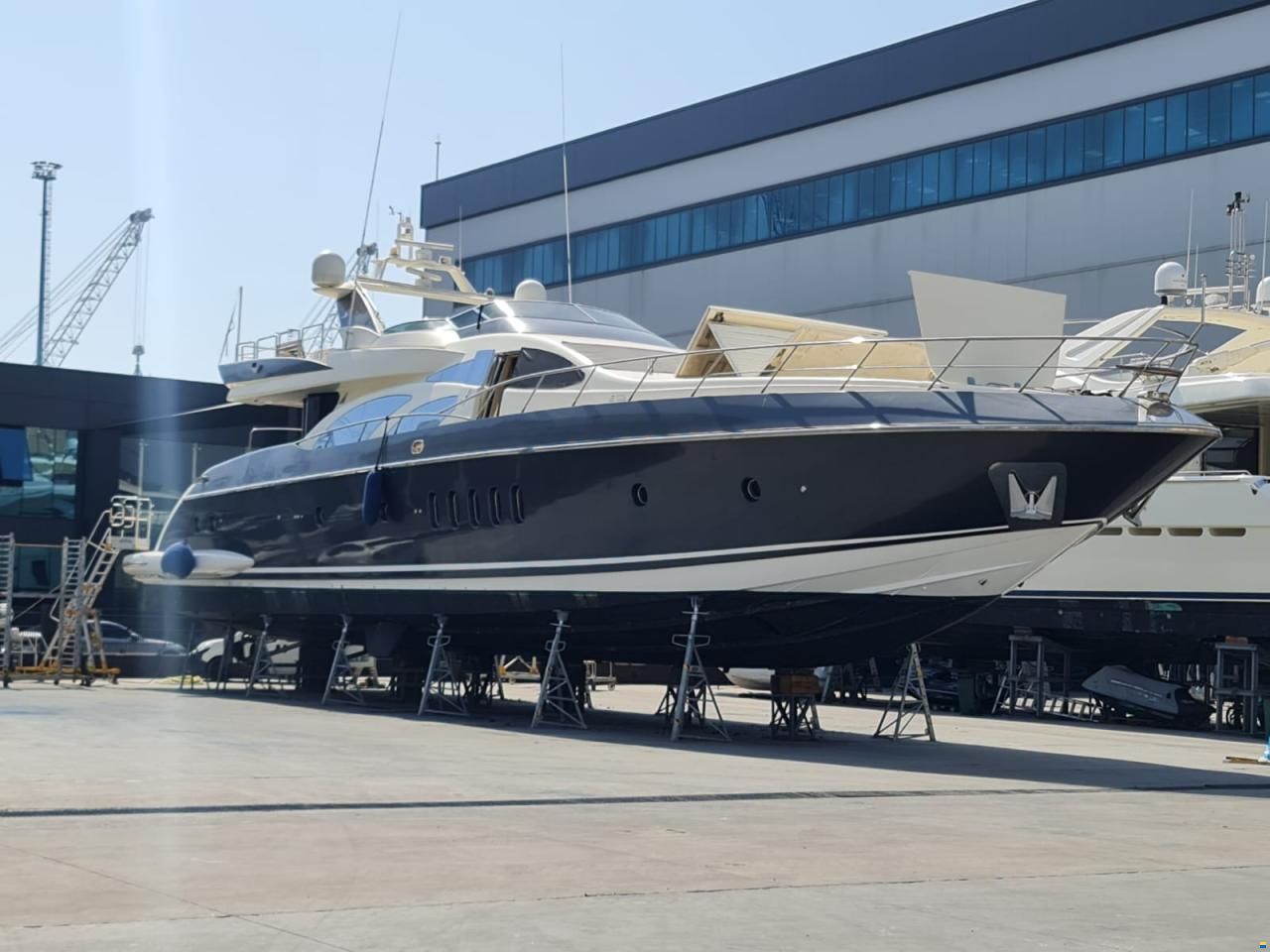 Azimut Leonardo 98