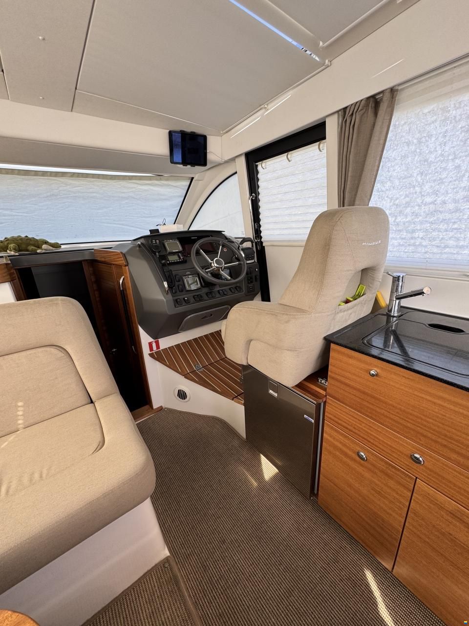 Nimbus 305 Coupe