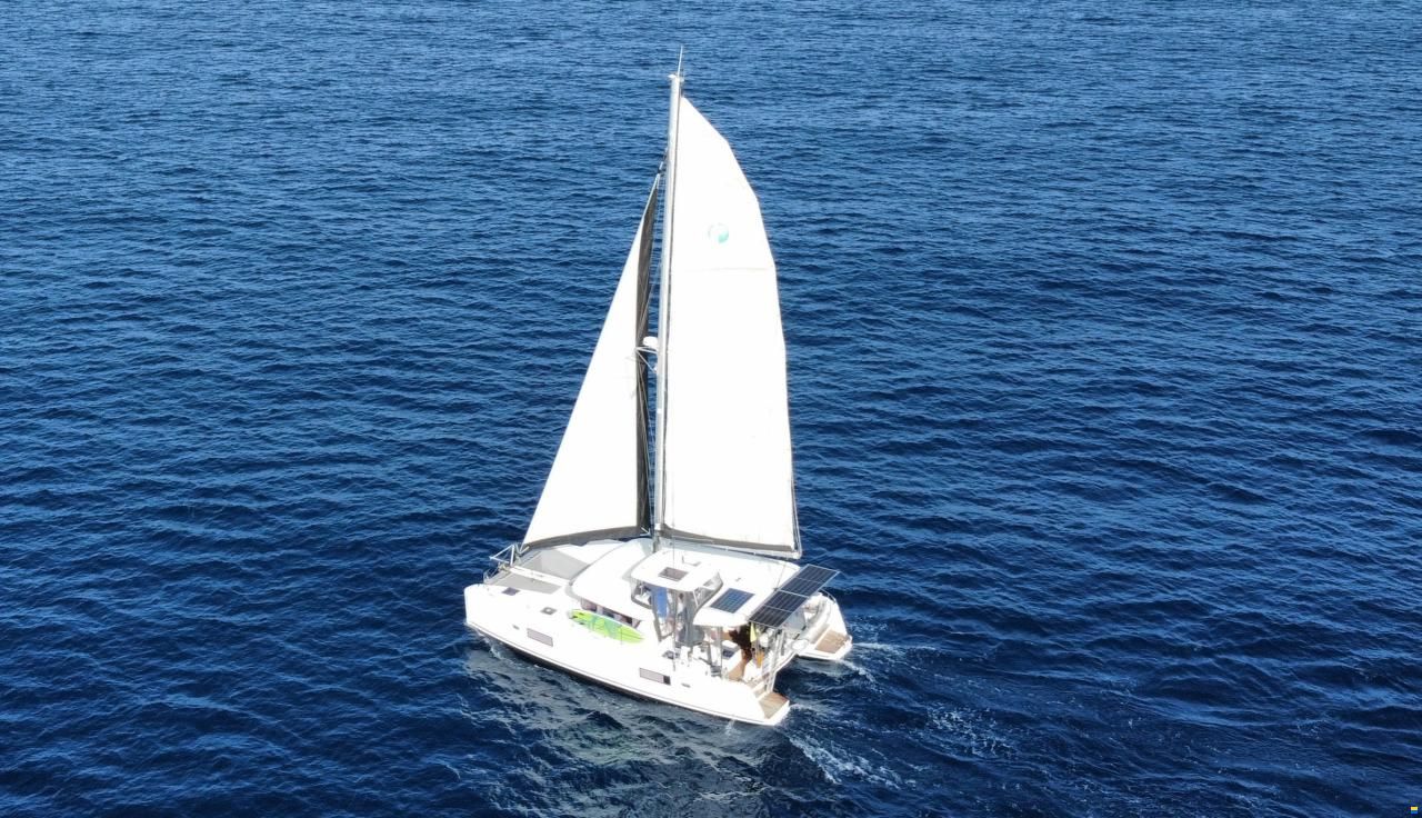 Lagoon 42