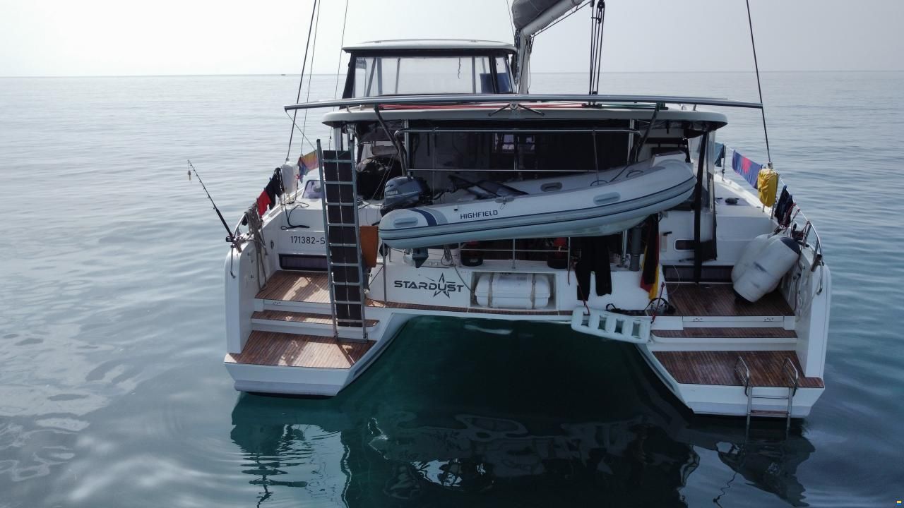 Lagoon 42