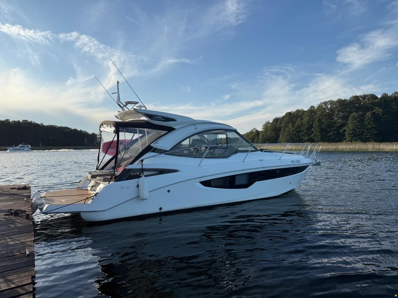 Galeon 335 HTS