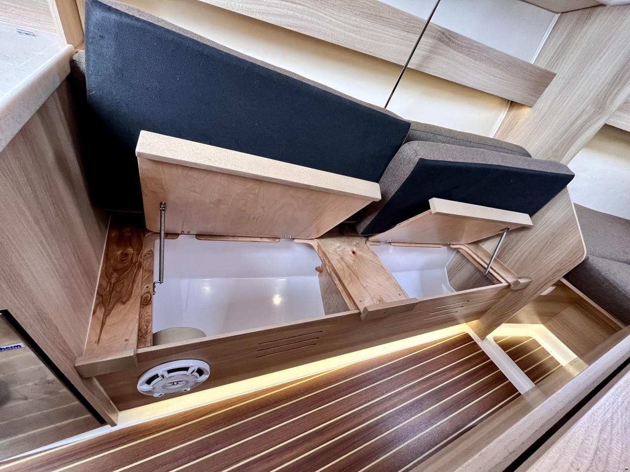 Northman Maxus 26