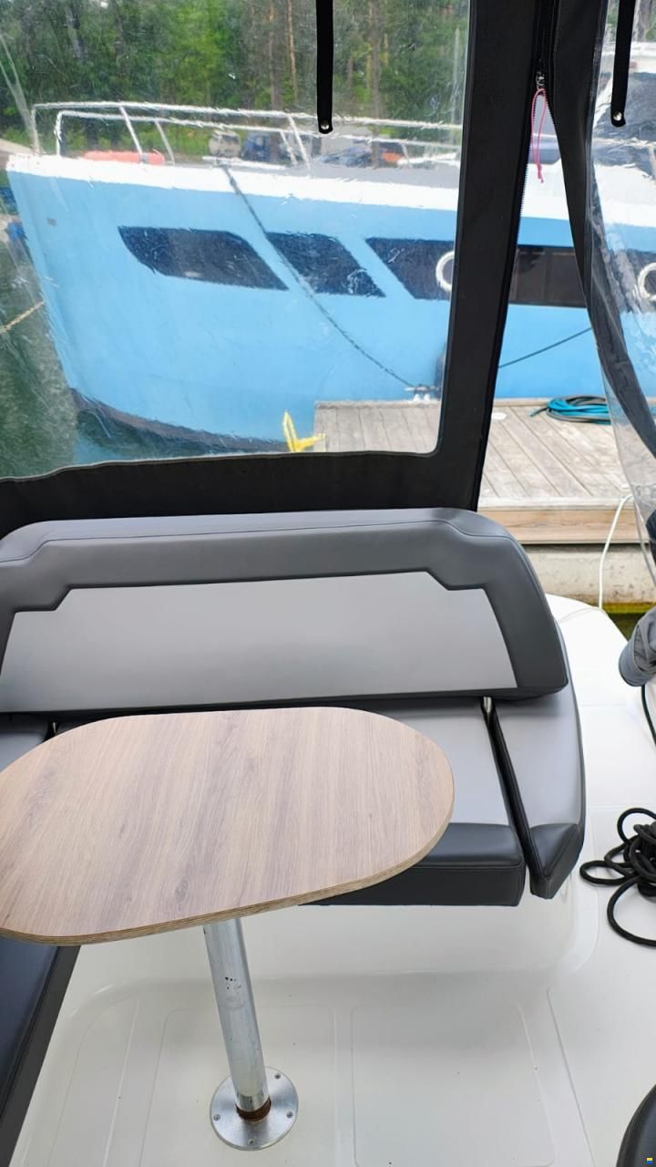 Coral 750 Hard Top