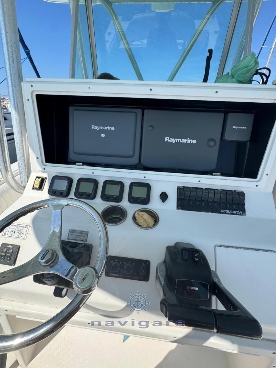 Regulator Marine 29FS