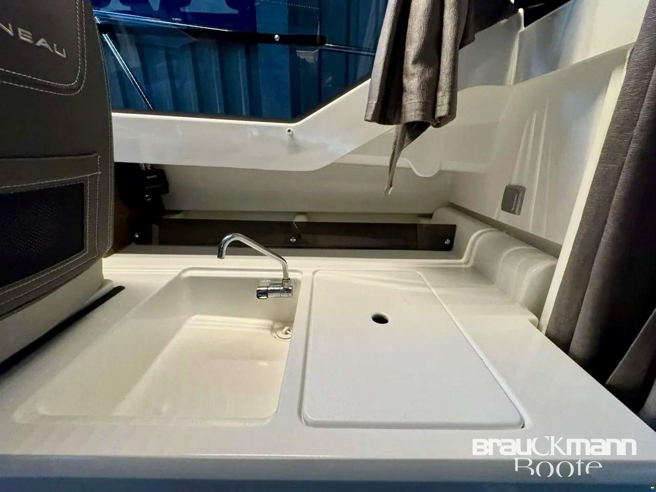 Jeanneau Merry Fisher 795