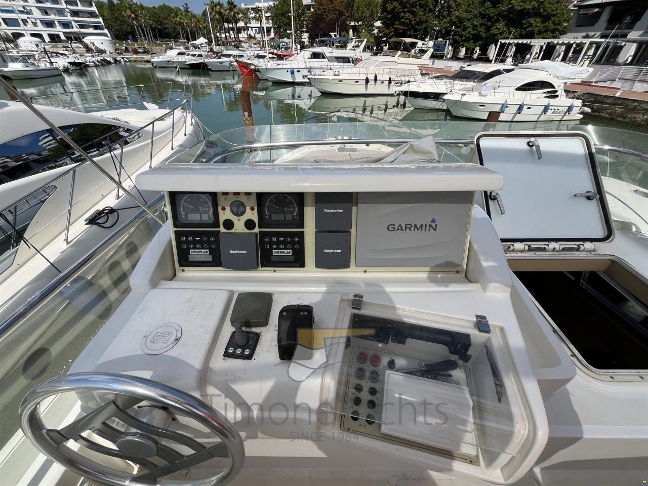 Ferretti 530