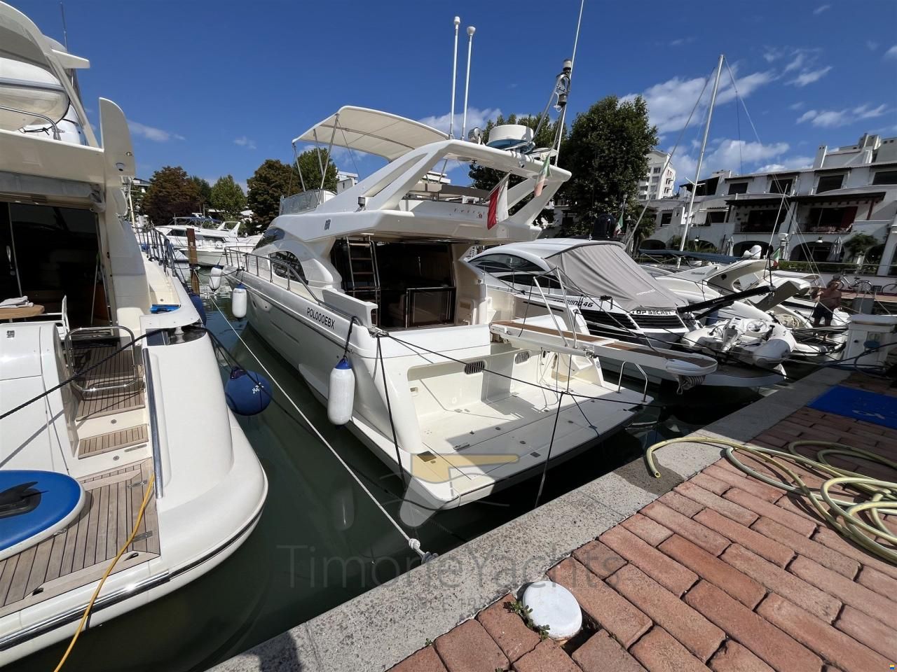 Ferretti 530