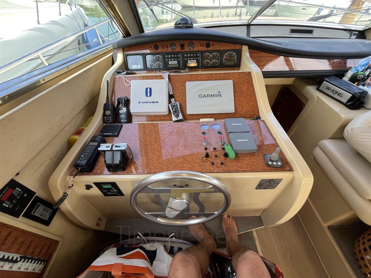 Ferretti 530