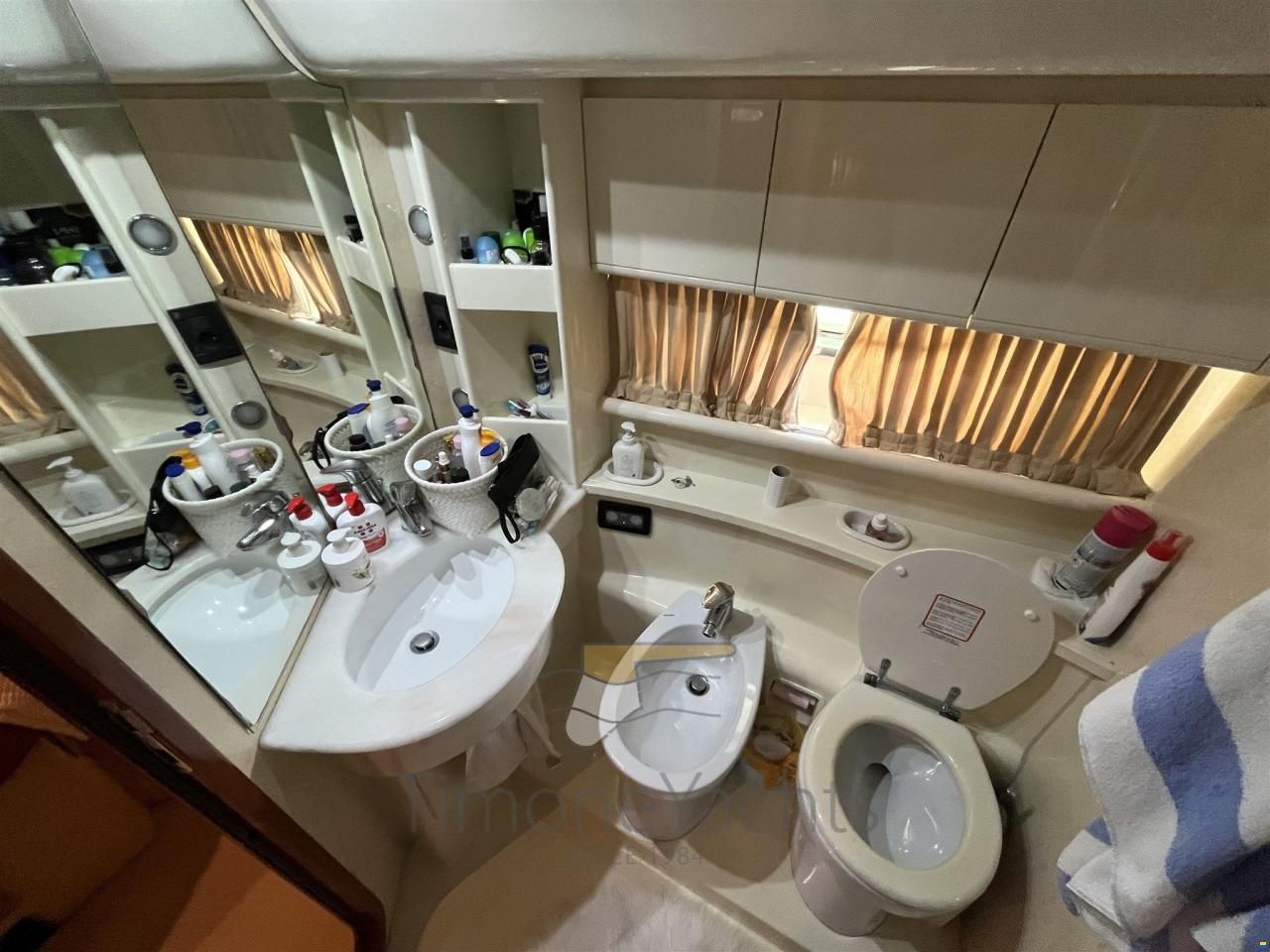 Ferretti 530