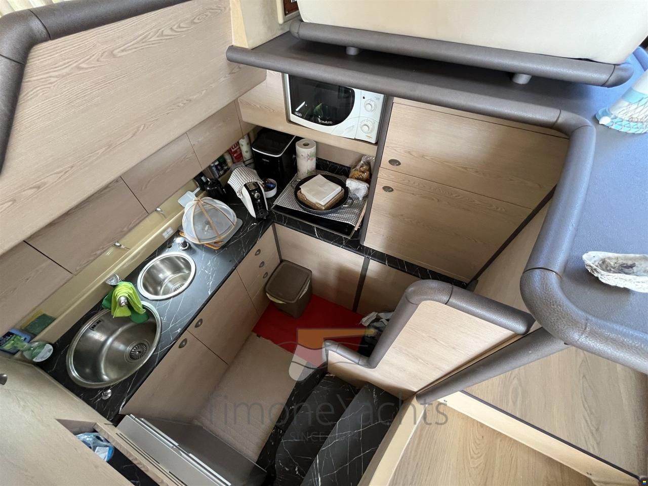 Ferretti 530