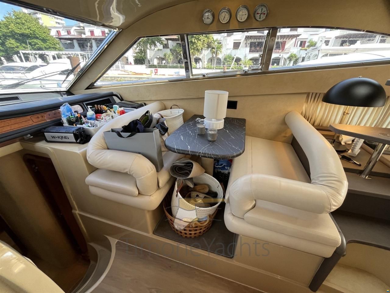 Ferretti 530
