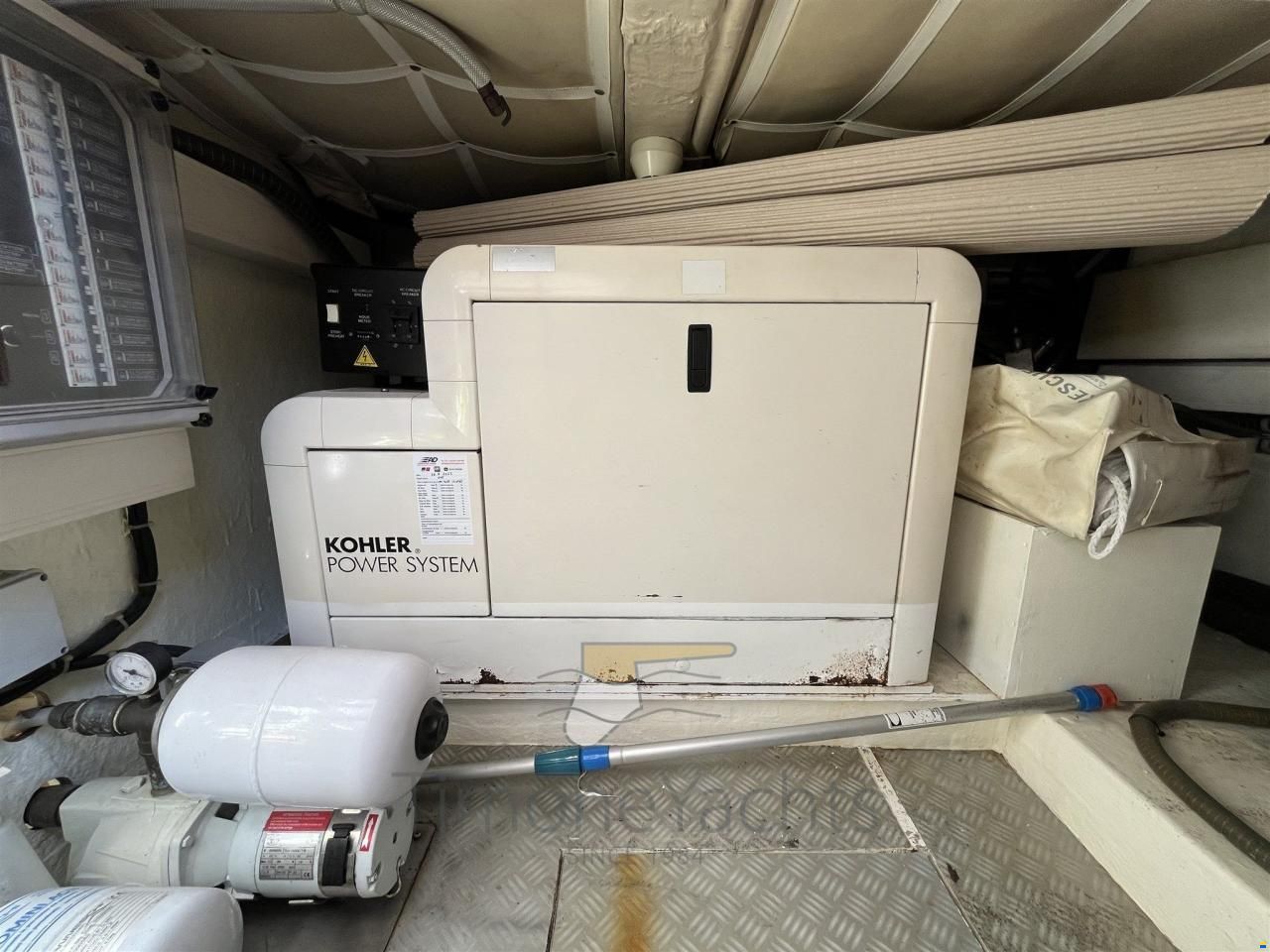 Ferretti 530