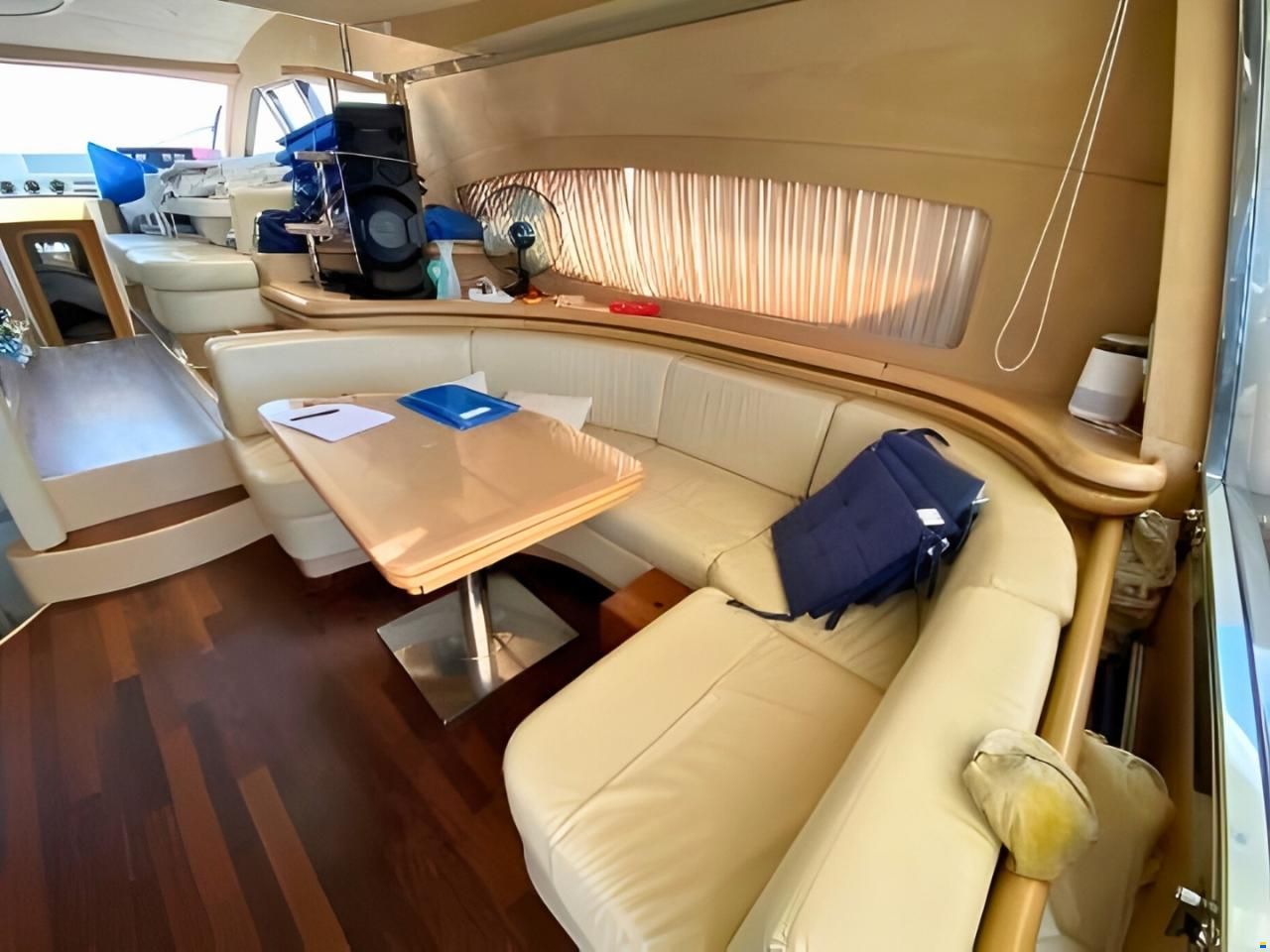 Ferretti 550