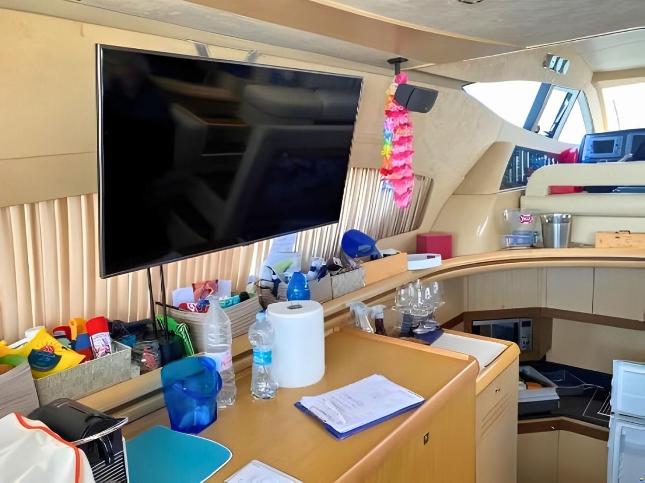 Ferretti 550