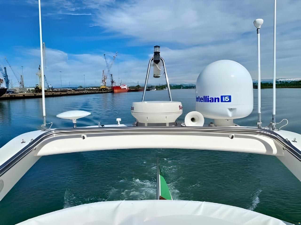 Ferretti 550