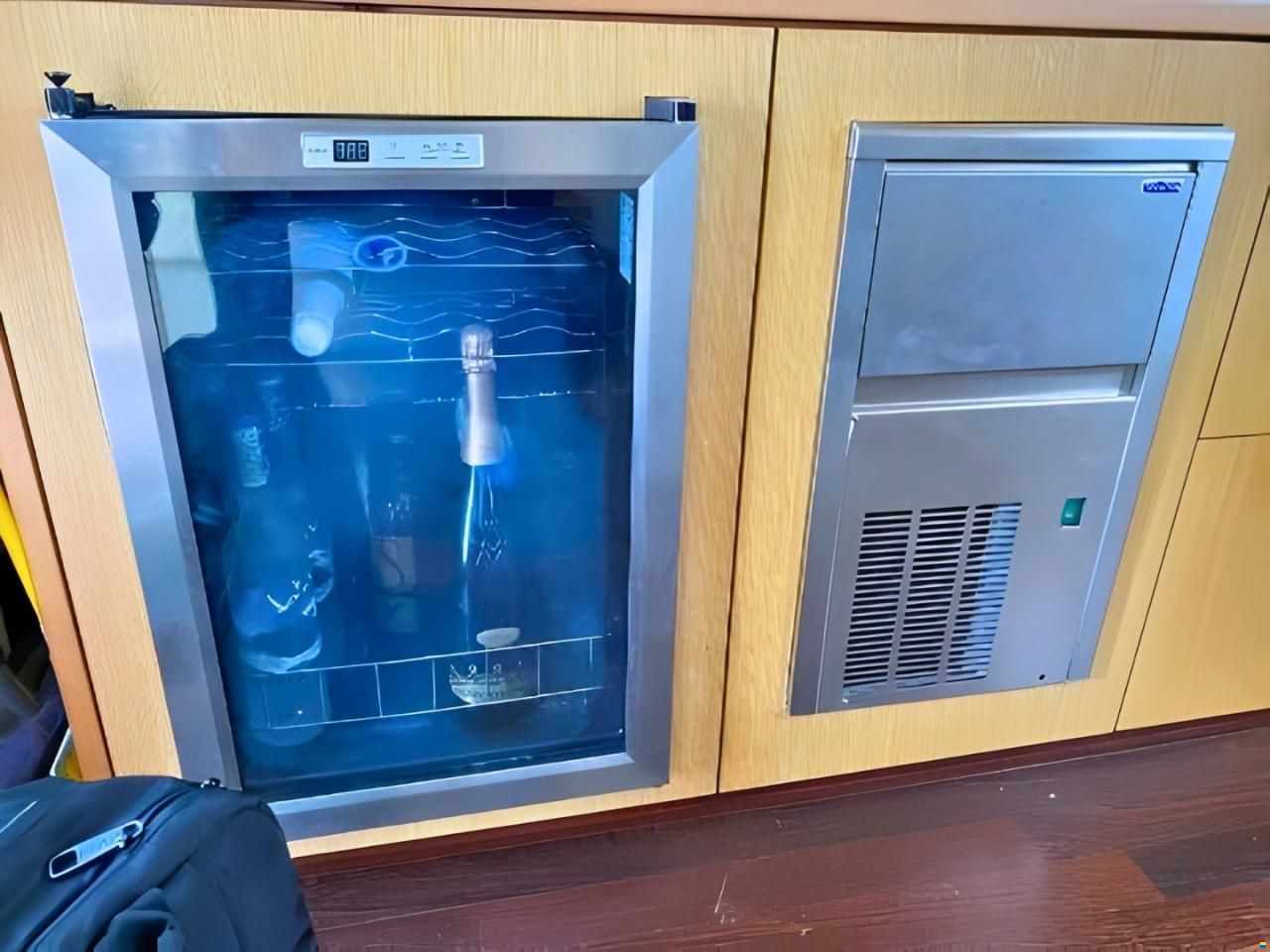 Ferretti 550