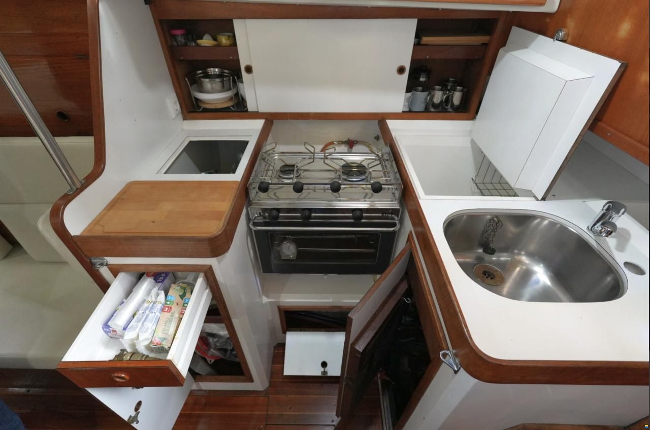 Camper & Nicholsons 35