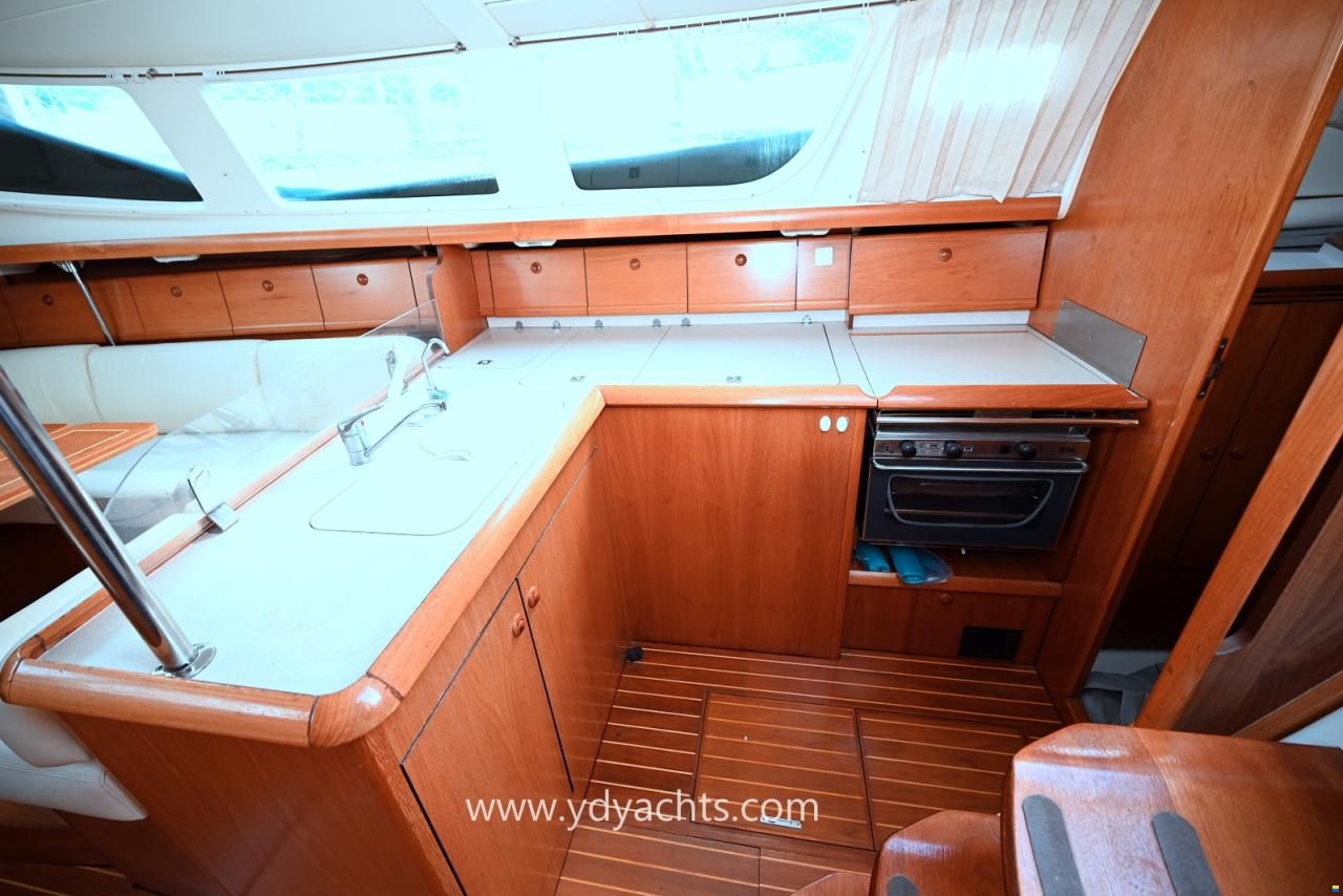Jeanneau Sun Odyssey 43 DS Legende