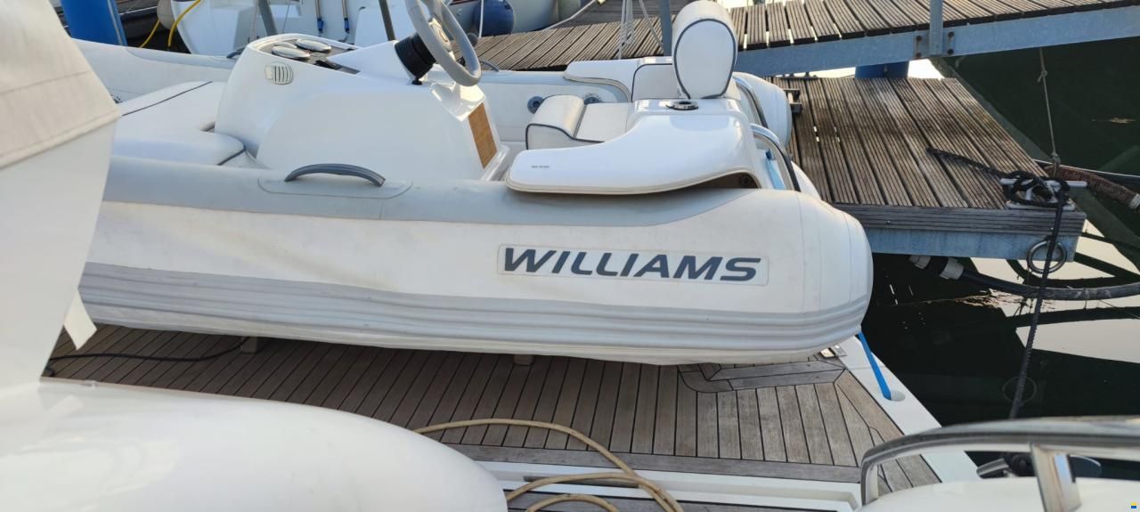 Sunseeker Predator 52