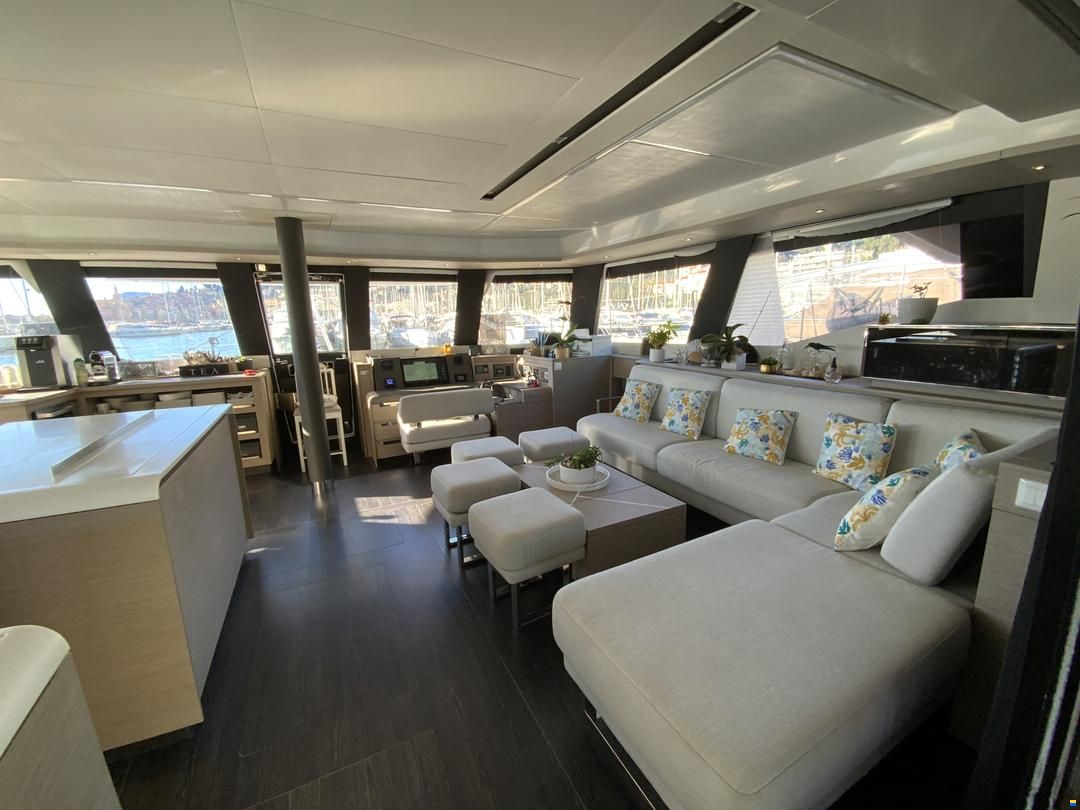 Fountaine Pajot Alegria 67