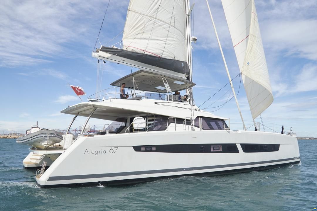 Fountaine Pajot Alegria 67