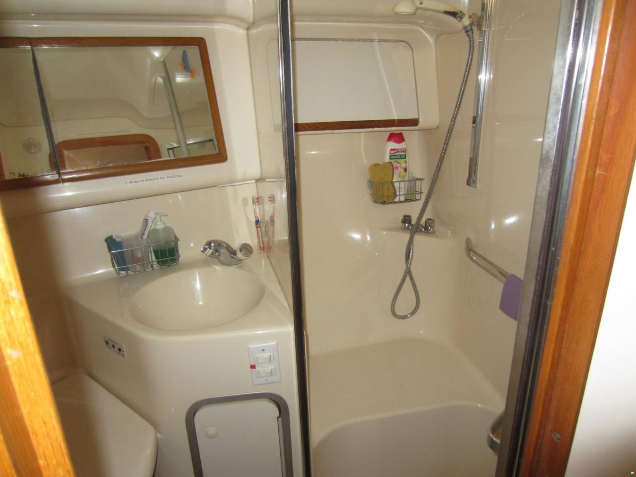 Sea Ray 400 Sedan Bridge