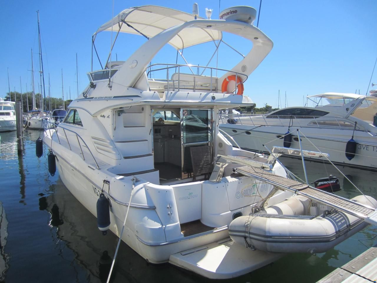 Sea Ray 400 Sedan Bridge