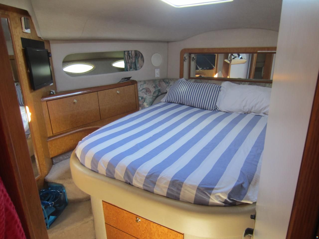 Sea Ray 400 Sedan Bridge