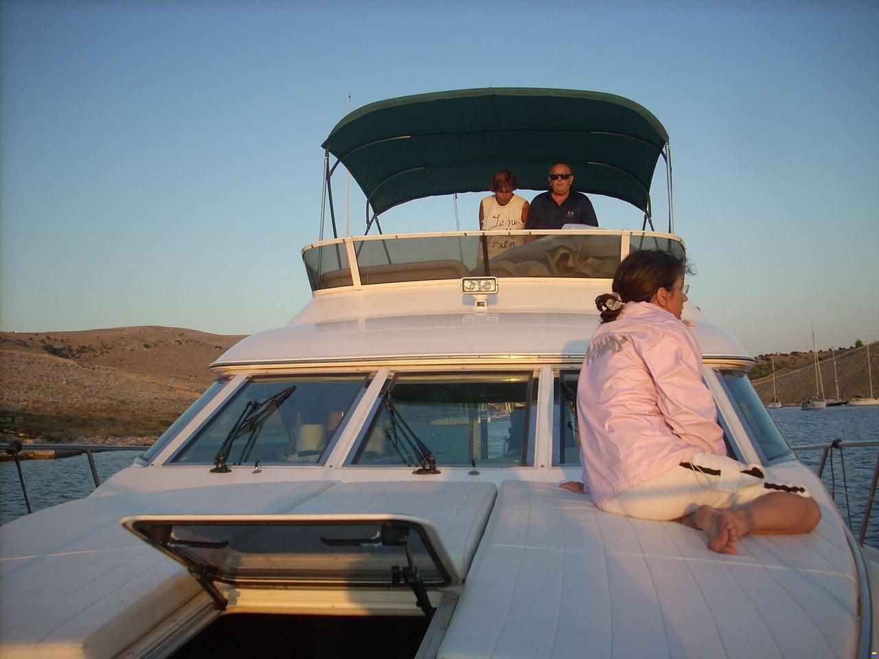 Sea Ray 400 Sedan Bridge