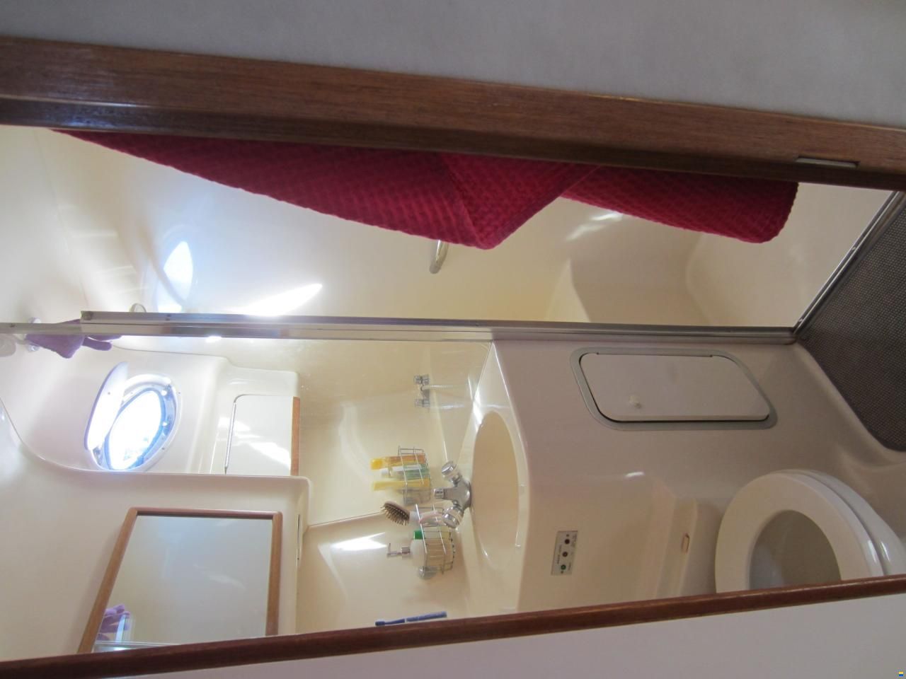 Sea Ray 400 Sedan Bridge