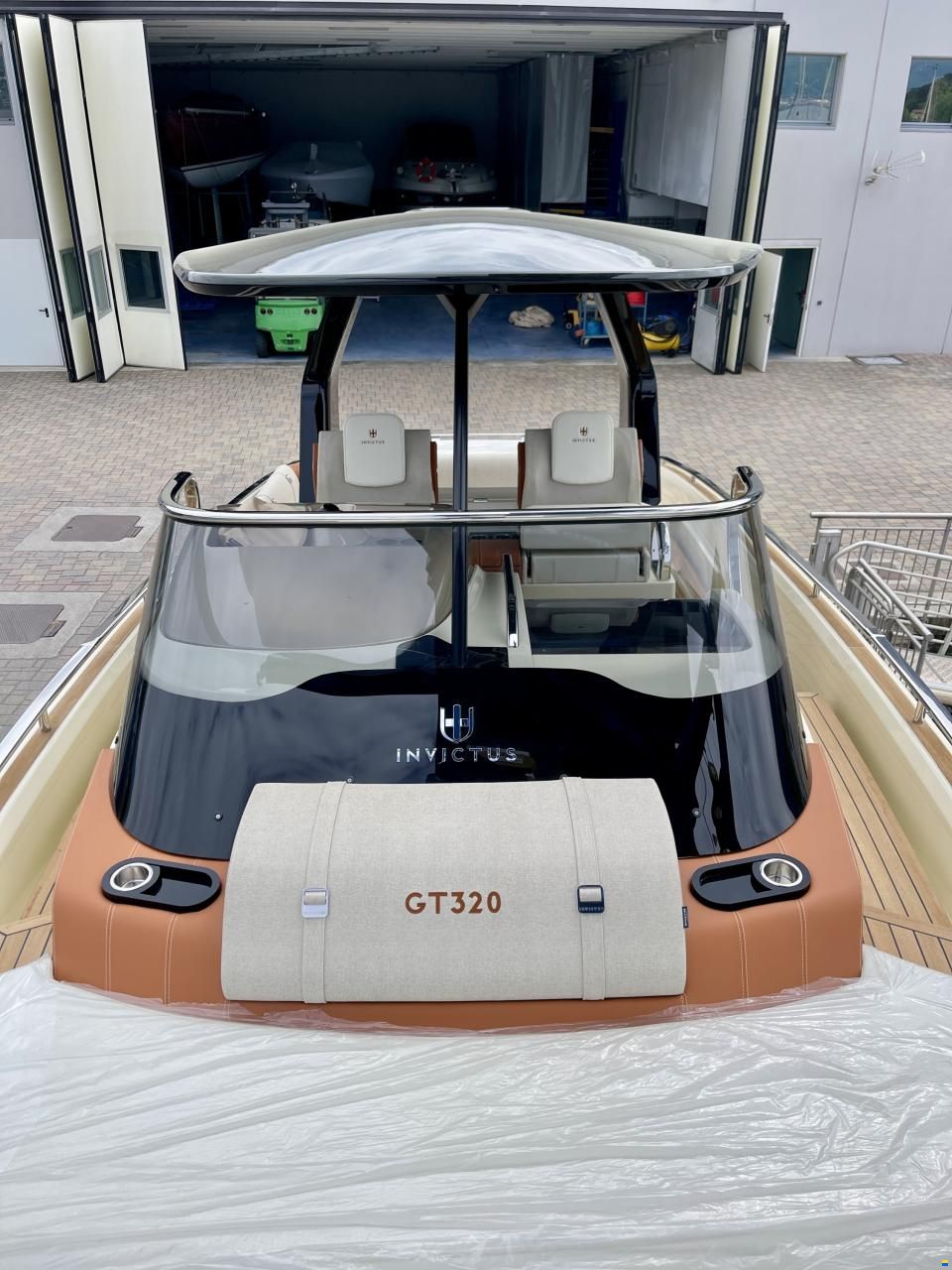 Invictus 320 GT NUOVA in