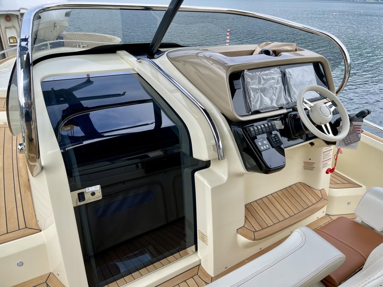 Invictus 320 GT NUOVA in