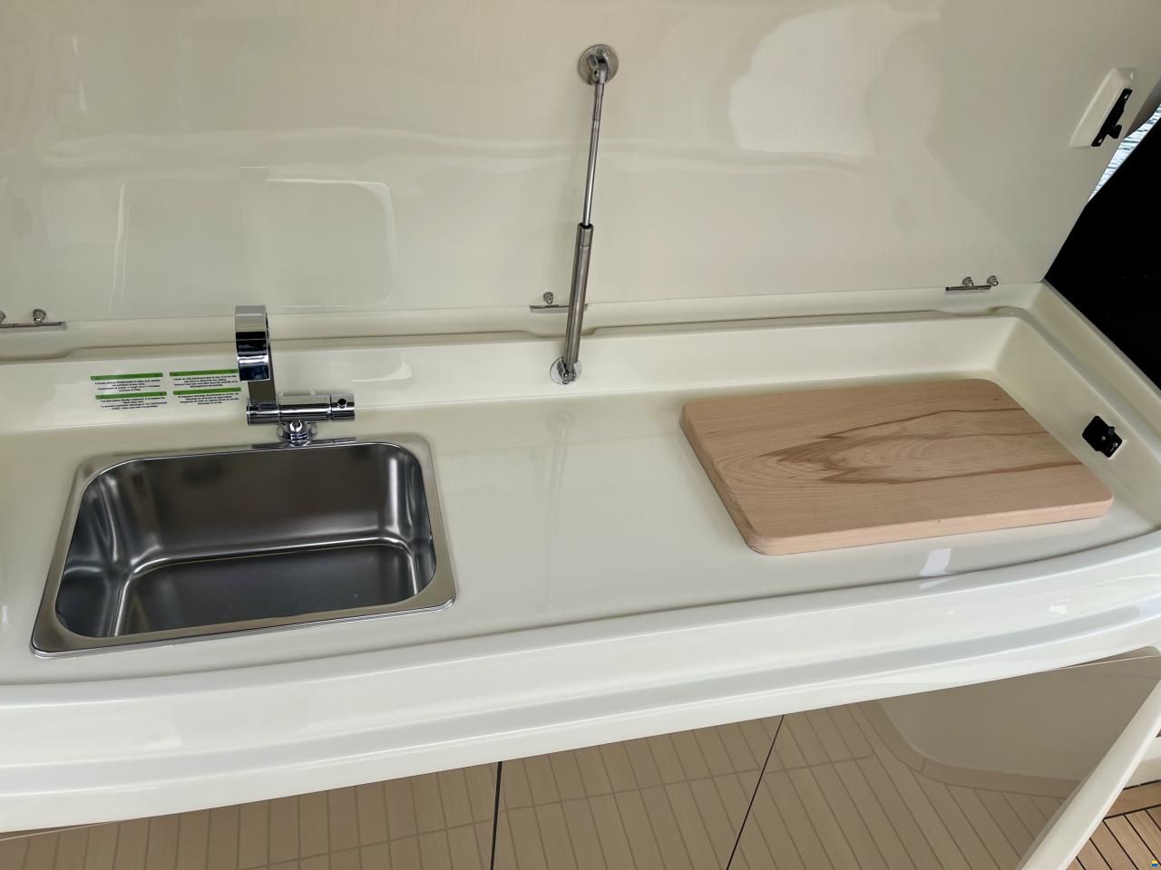 Invictus 320 GT NUOVA in