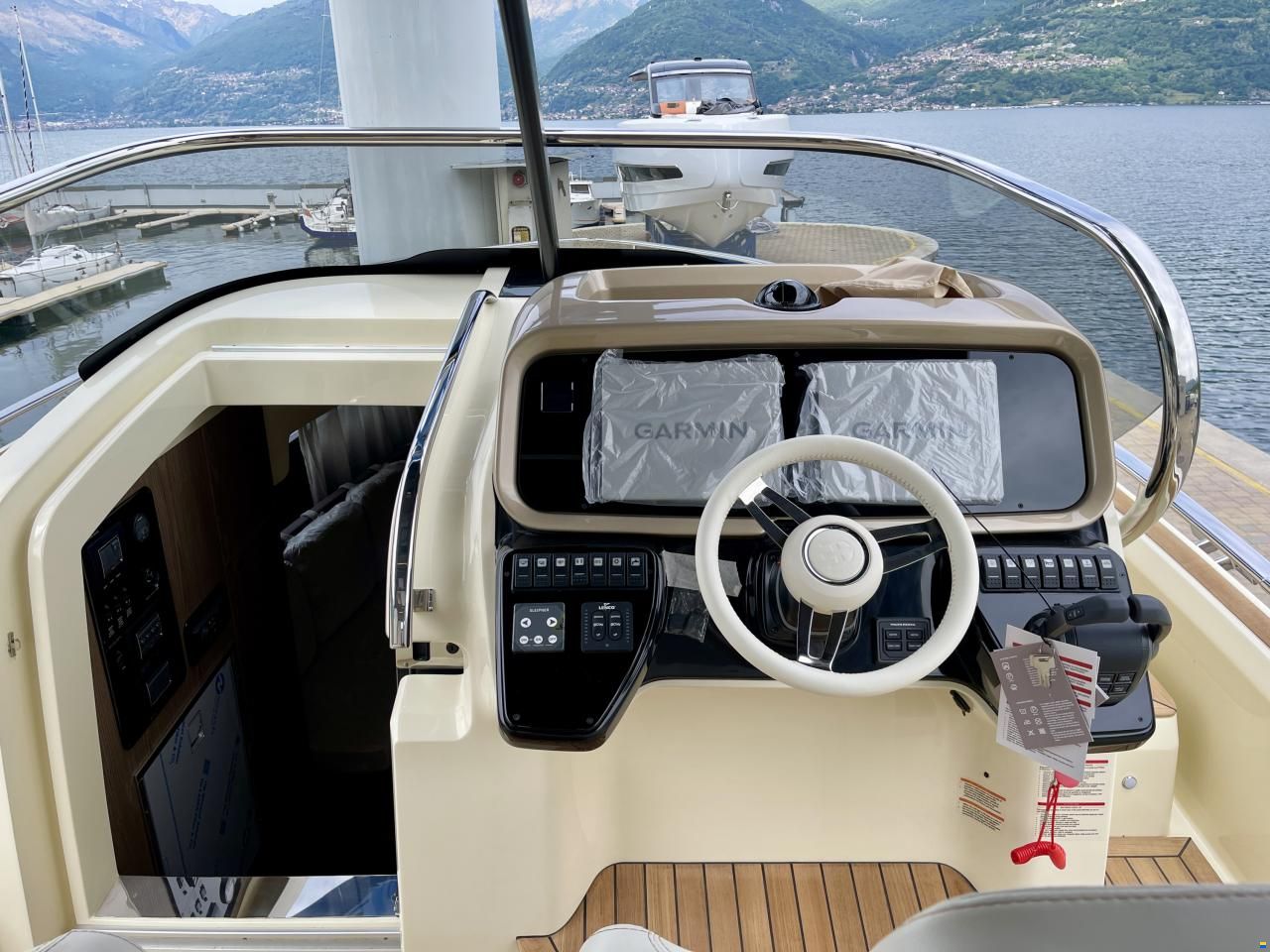 Invictus 320 GT NUOVA in