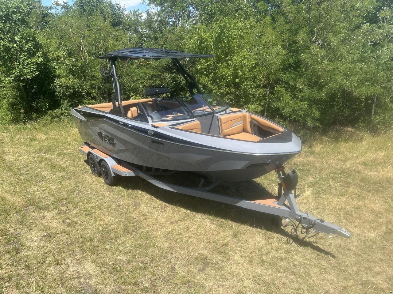 Axis T235