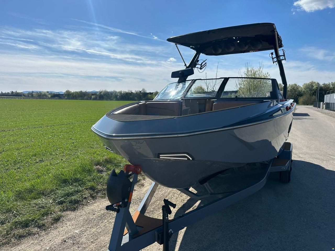 Axis T235