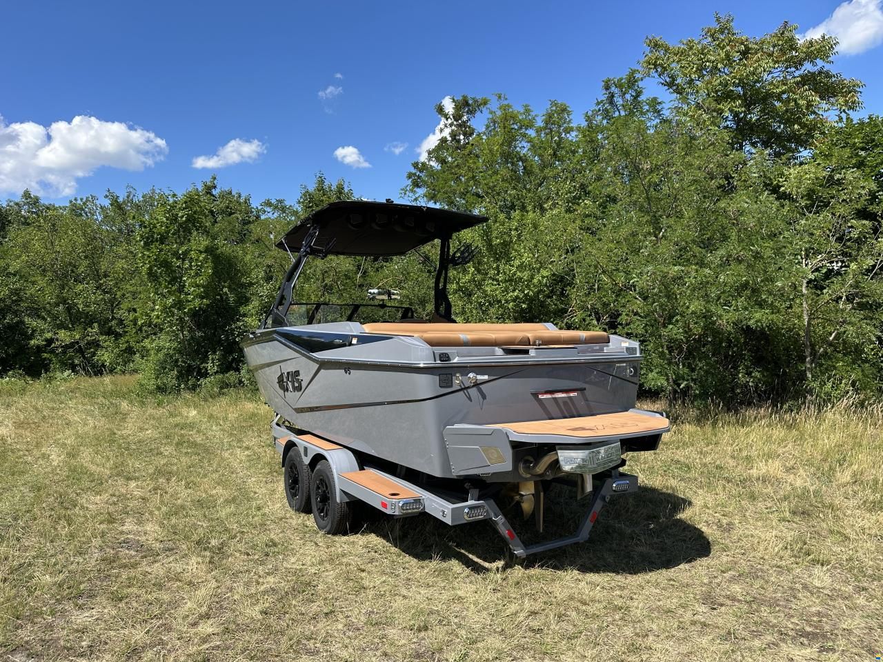 Axis T235