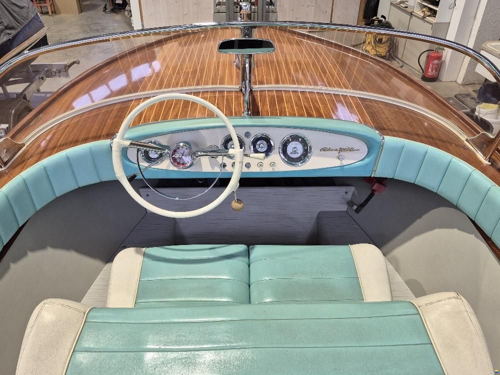 Riva Junior
