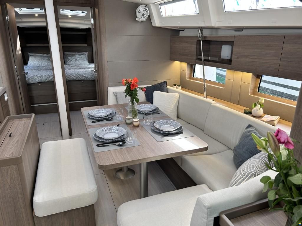 Beneteau Oceanis 47