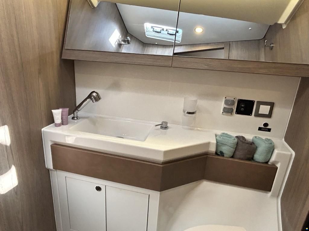 Beneteau Oceanis 47