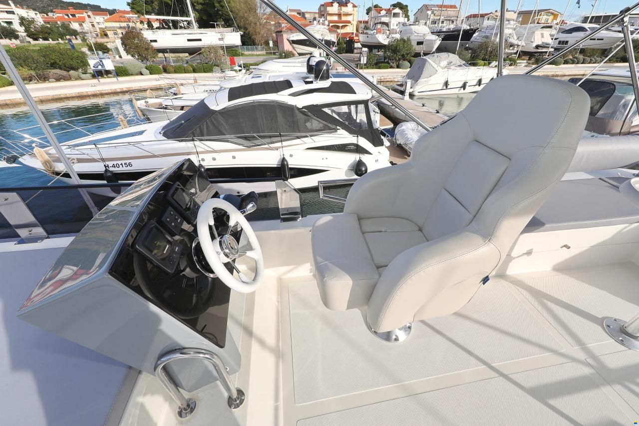 Cobra Seamaster 45