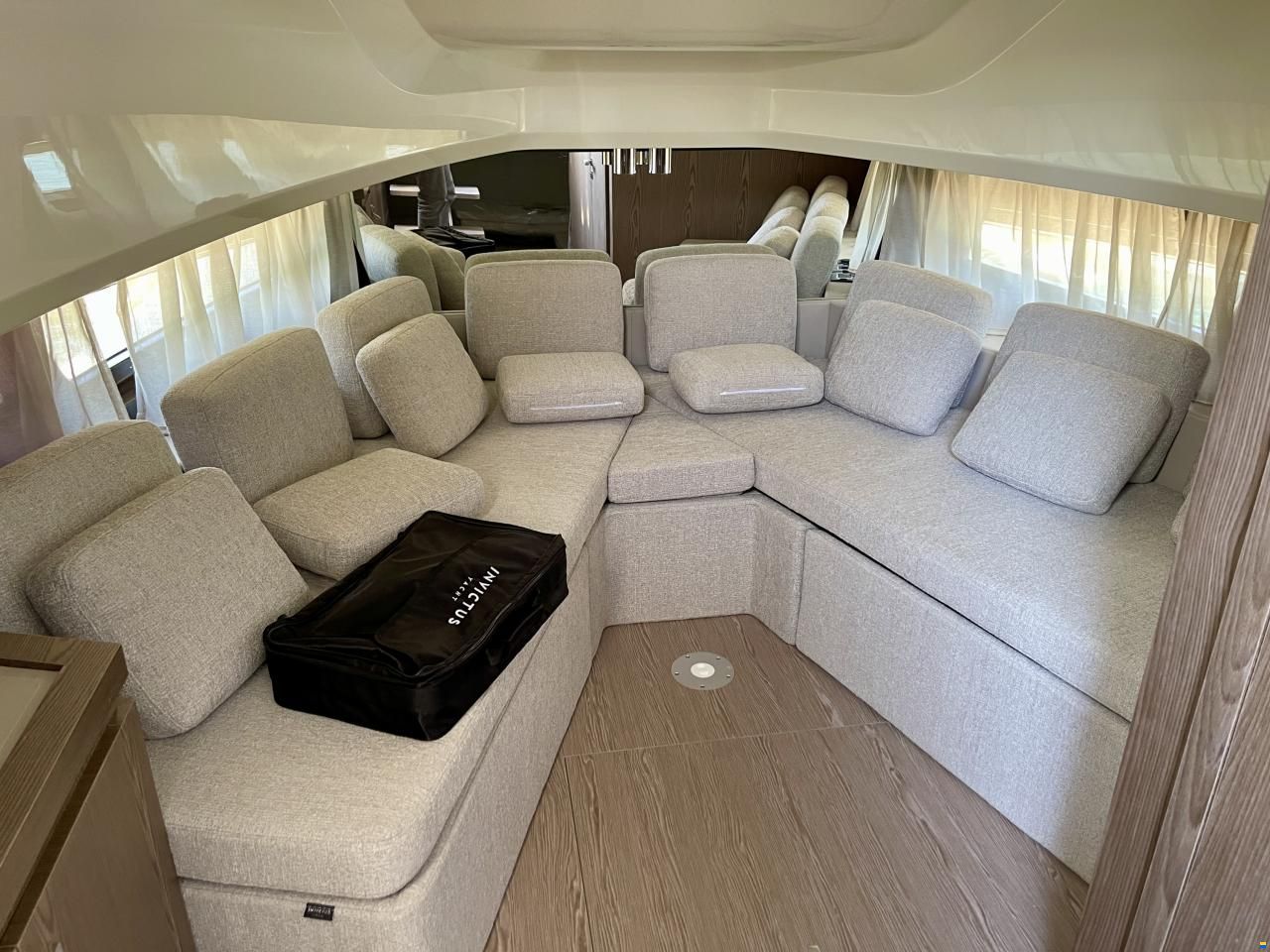Invictus 420 TT NUOVA