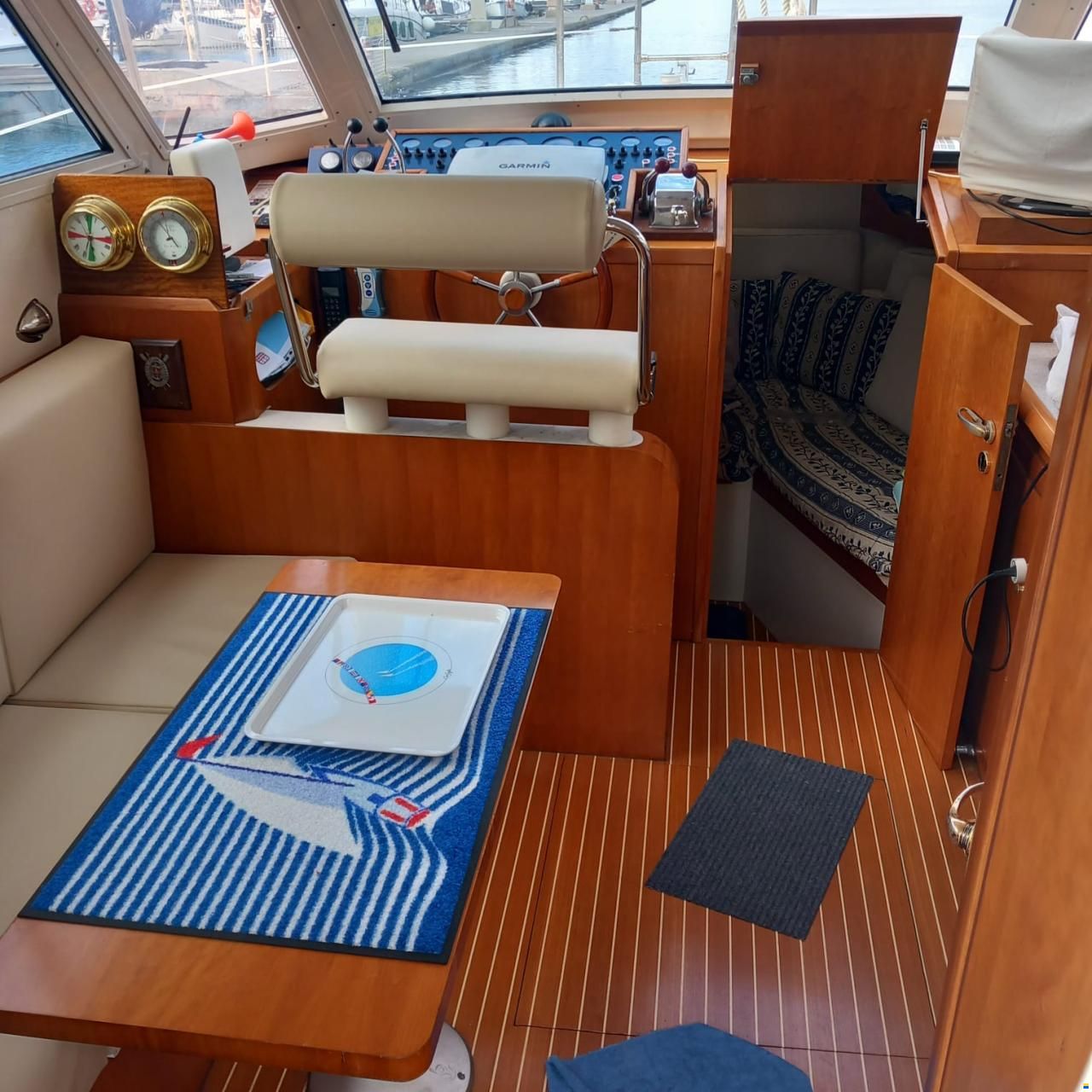 Cayman 30 Fly