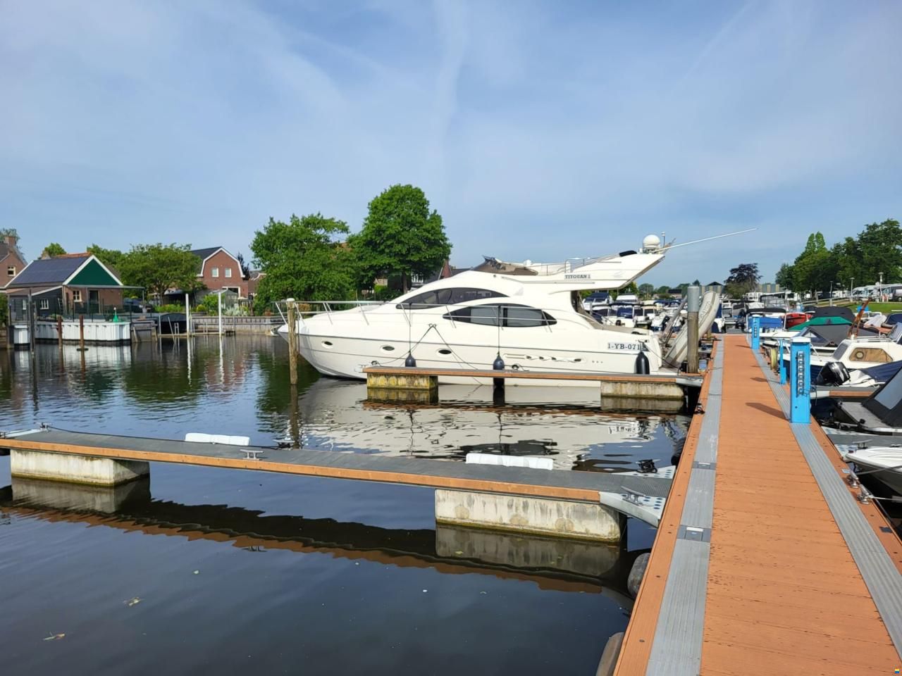 Azimut 42