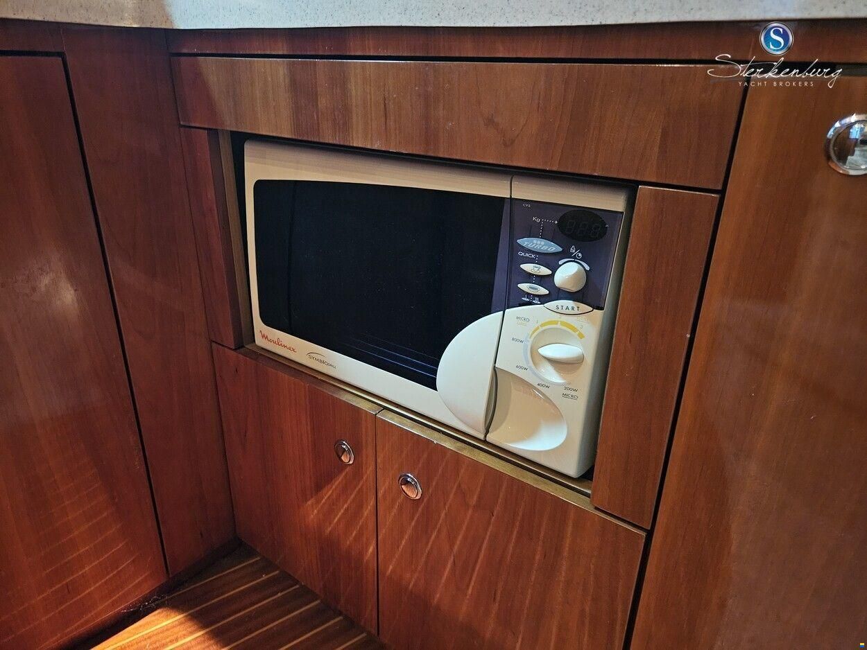 Azimut 42