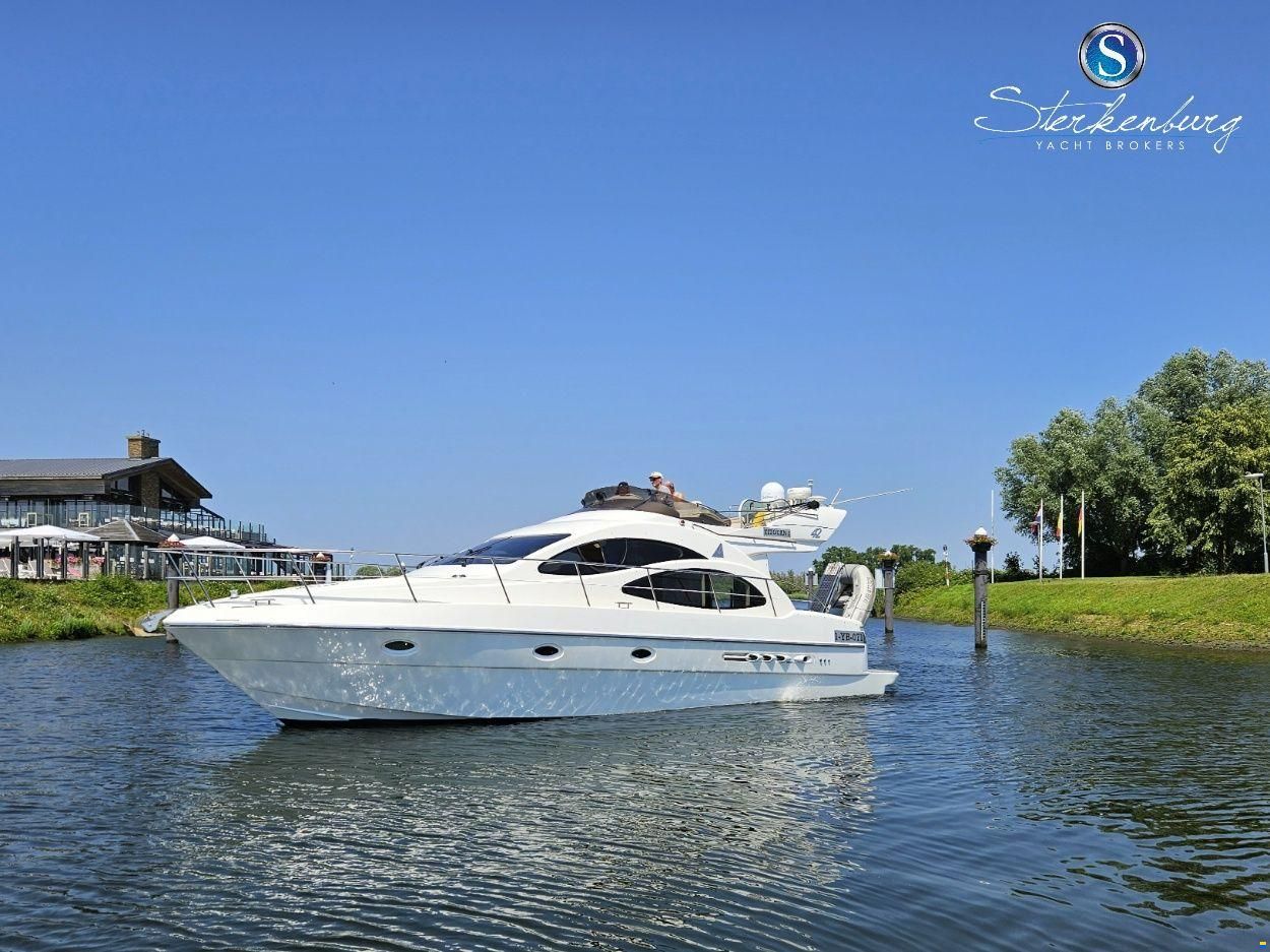 Azimut 42
