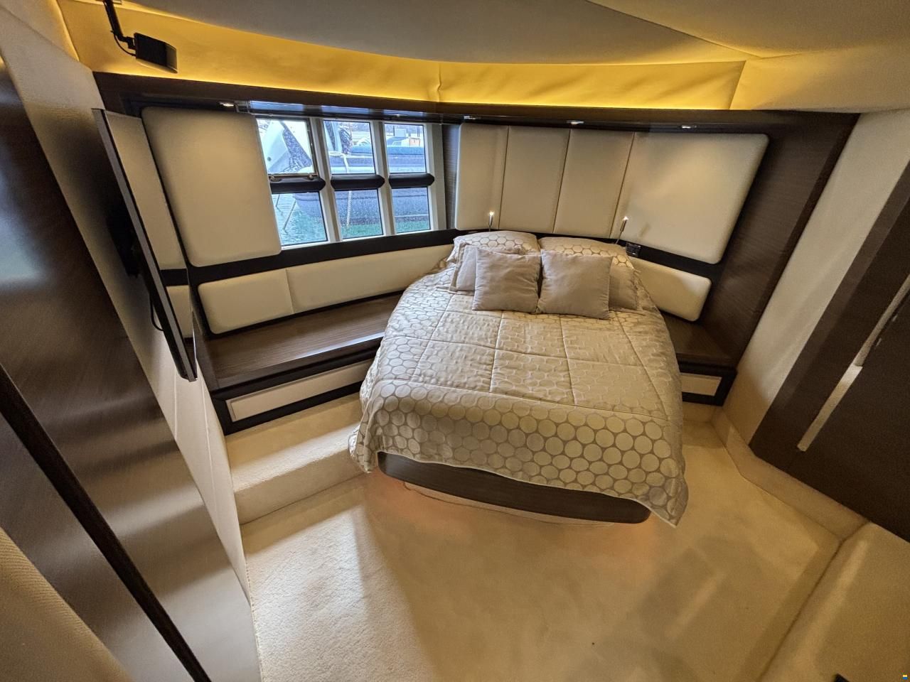 Azimut 55s